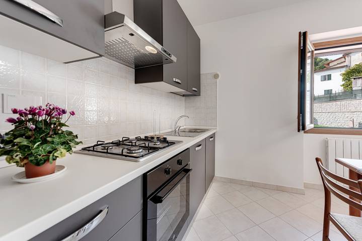 Holiday Home 'Chalet La Greta - Vista Campi' with Shared Garden and Wi-Fi in Firenzuola, Florens provins