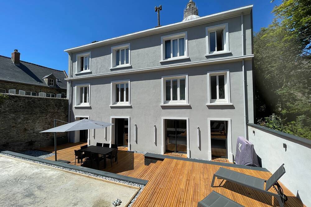 Luxury apartment with garden in the old town! in Boulogne-sur-Mer, Boulogne-sur-Mer und Umgebung