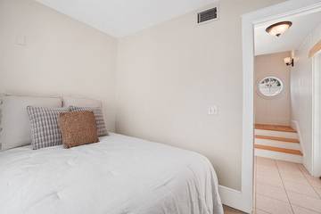 Vacation House for 18 Guests in Carillon Beach, Emerald Coast, Picture 3