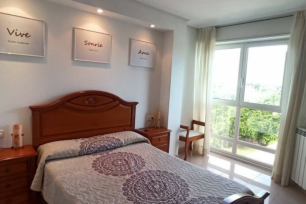 Entire apartment, Apartamento 1 Dormitorio Ainsa in Aínsa, Spanish Pyrenees