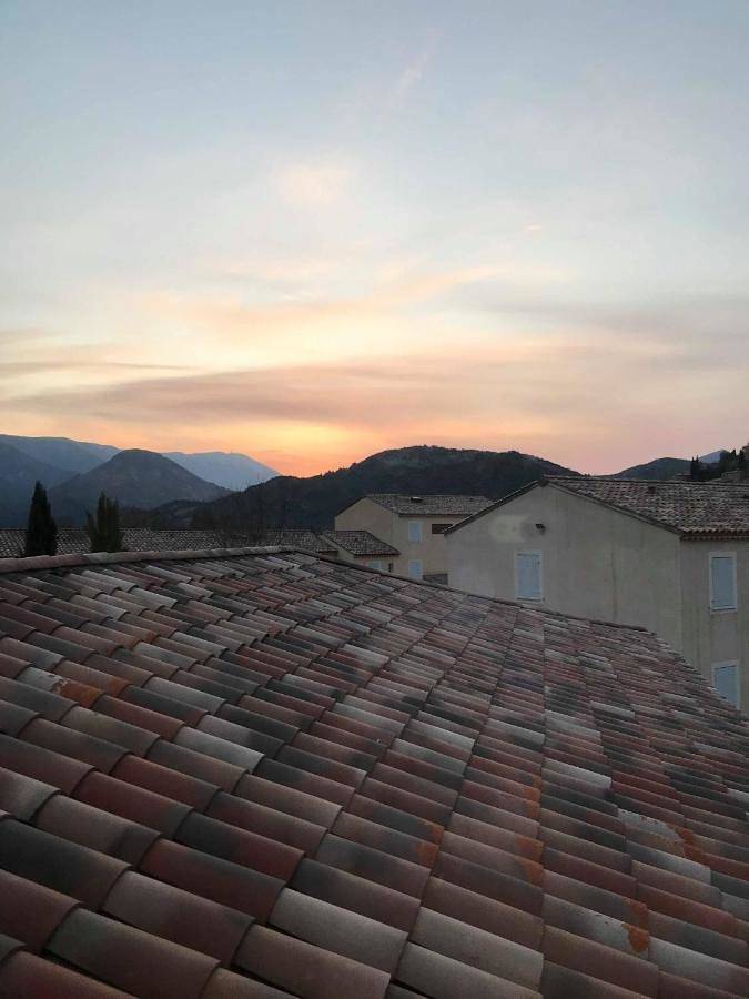 Three-Bedroom Apartment in Montbrun-les-Bains, Région de nyons