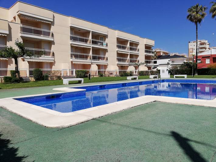Apartamento de férias para 5 pessoas, com piscina e jardim e ainda terraço em Gandia