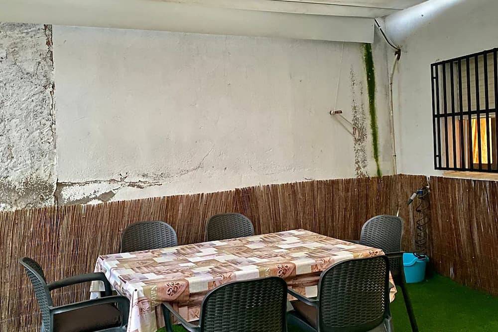 Casa de vacaciones \"Sol y Luna\" con piscina compartida y Wi-Fi in Manzaneque, Provincia de Toledo