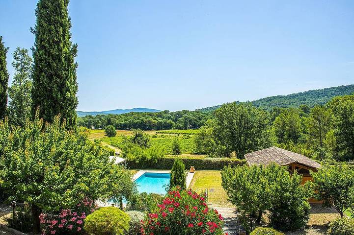 Gîte pour 6 personnes, avec Jardin et Piscine à Figanières