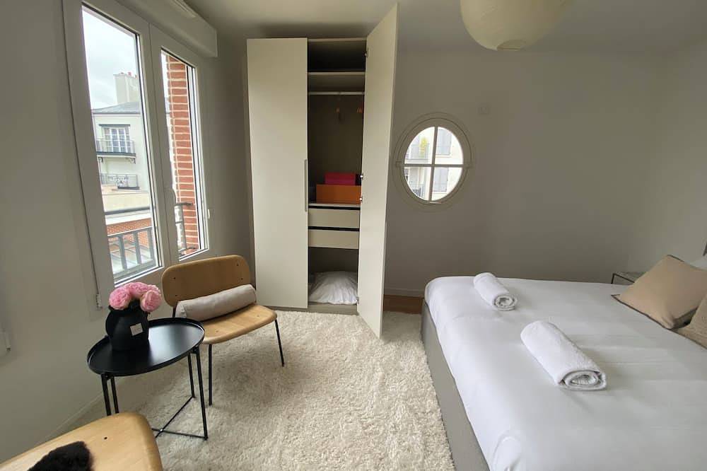 Entire apartment, New Apartment Panoramic view Disneyland Paris - 8 Pax, 2 garages in Serris, Seine-et-Marne