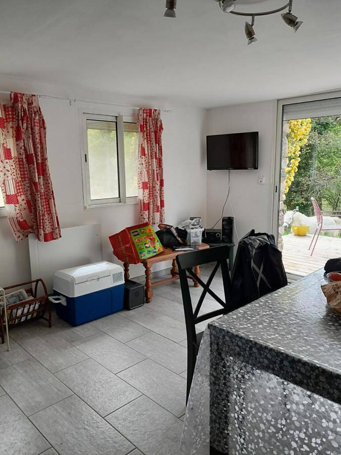 Gîte pour 4 personnes, avec Terrasse à Bréau-et-Salagosse