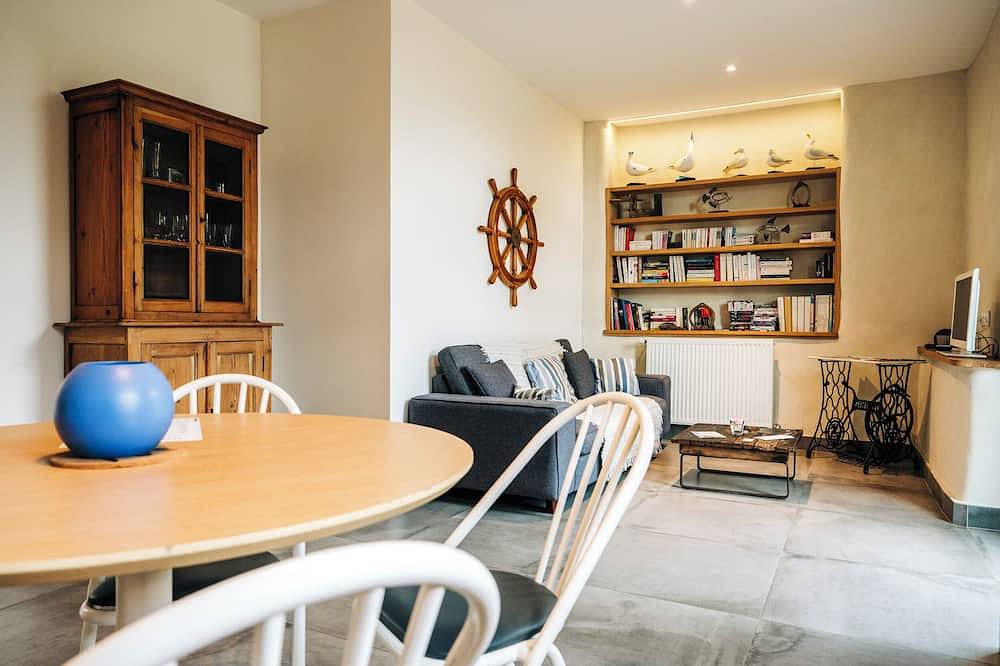 Le Gîte de Louise en Bord de mer Avec Terrasse pour 2 Personnes in Carantec, Ceinture Dorée