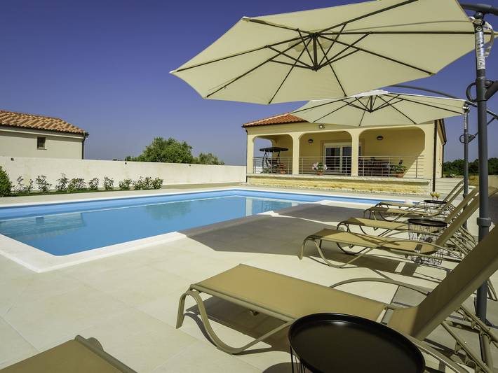 Ferienhaus für 6 Personen, mit Terrasse und Garten - 1