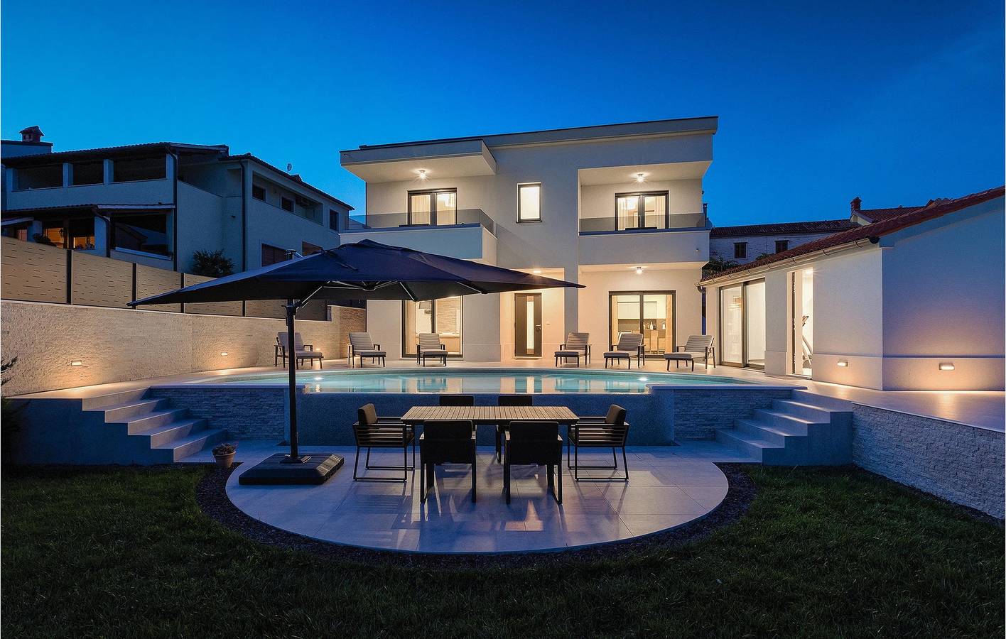 Moderne 2-Zimmer-Wohnung mit Pool, WLAN und Parkplatz in der Nähe des Stadtzentrums von Muntic in Muntic, Südküste Istrien