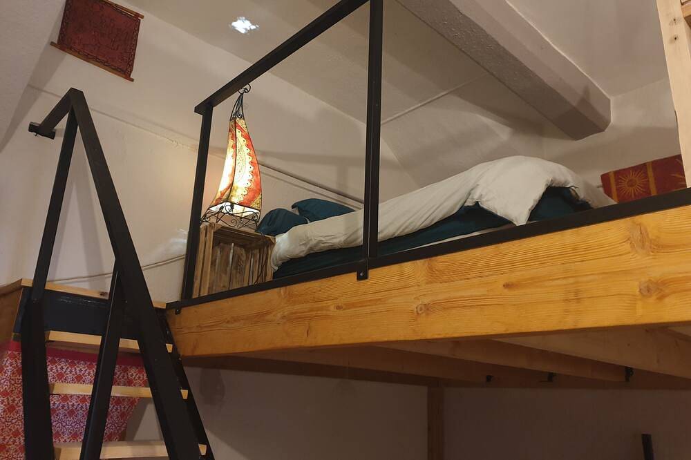 Apartamento entero, Apartamento-Baño con bañera in Lambesc, Region de Aix-en-Provence