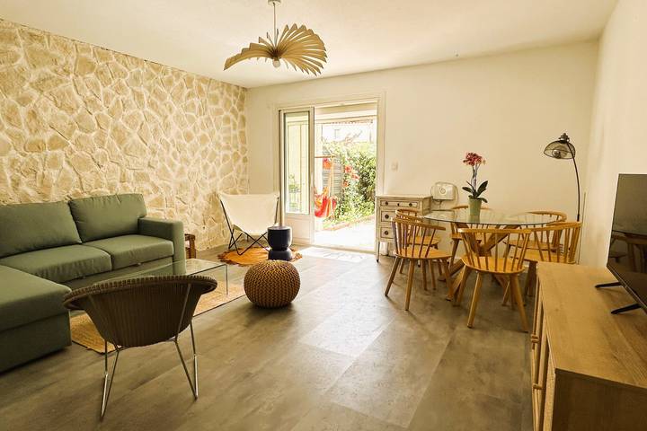 Gîte pour 4 personnes, avec jardin à La Garde - 2