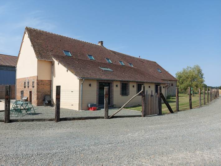 Gîte pour 14 personnes, avec Terrasse et Jardin à Happonvilliers