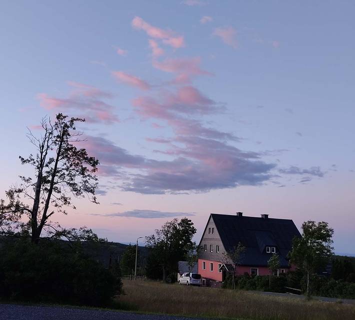 Apartamento vacacional entero, Appartement/Fewo, Dusche, Wc, Wohn-/Schlafraum in Altenberg, Montañas Este Ore