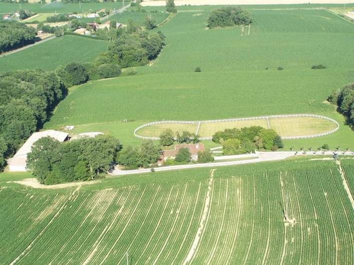 Location de vacances pour 14 personnes, avec jardin ainsi que piscine et vue dans Loubersan - 4
