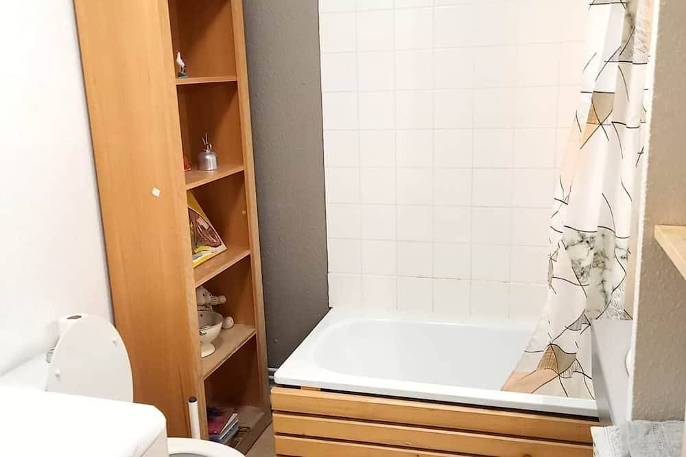 Appartement entier, Face a la mer Corinnepour 2 avec parking, balcon, ascenseur in Mers-les-Bains, Région d'Abbeville