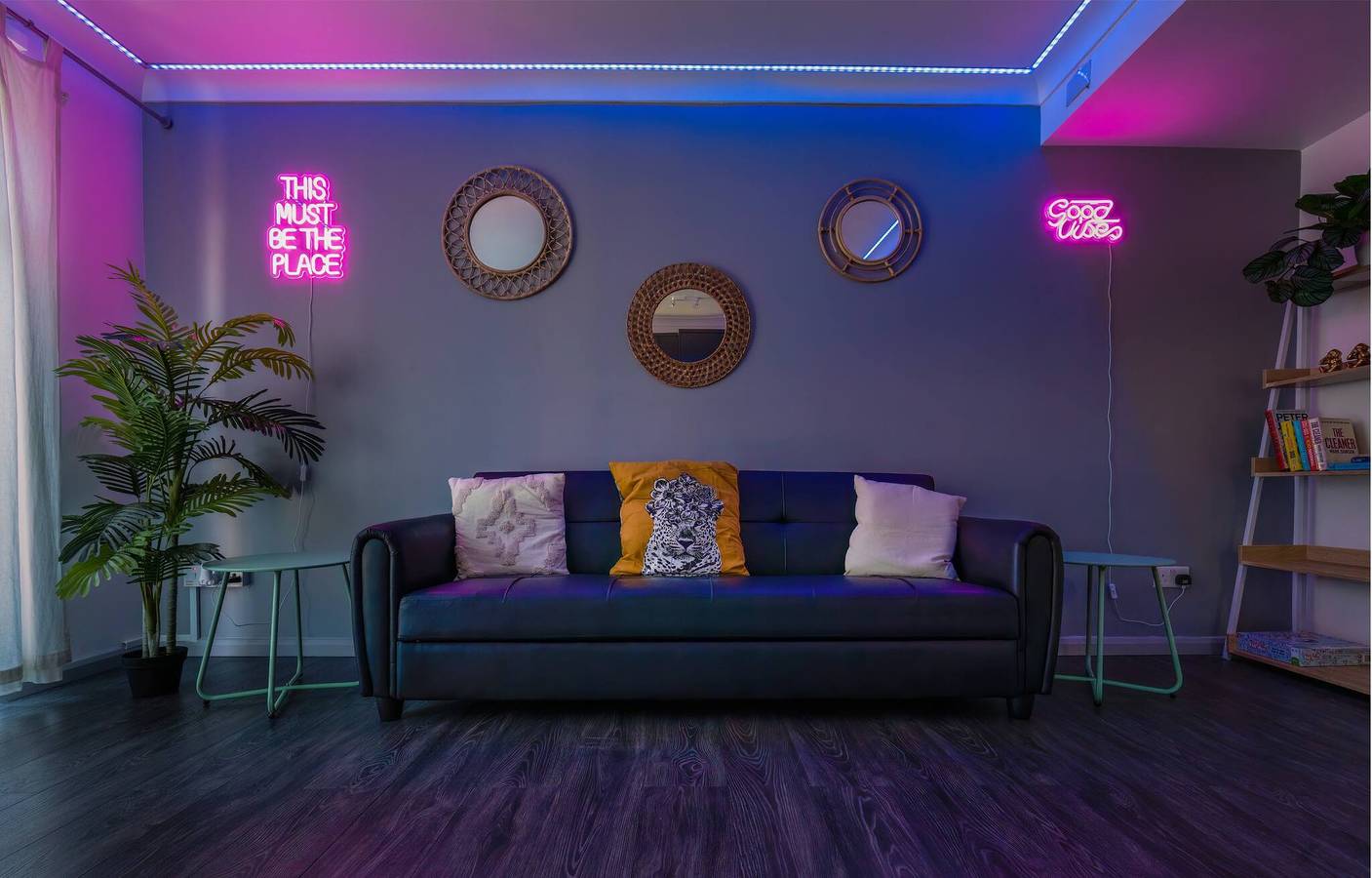 Entire apartment, Family Holiday Home With Hot Tub Sleeps 8 in Telscombe, East Sussex