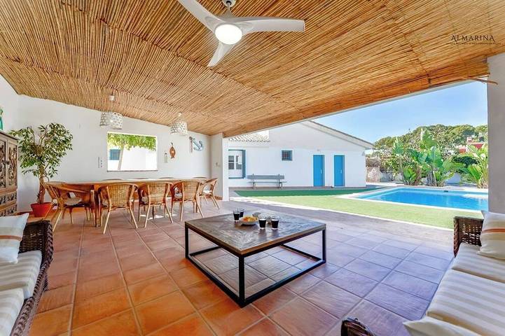 Villa for 12 people, with terrace, with pets in Cala El Portet