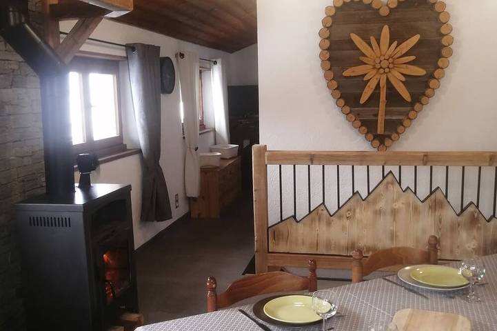 Maisonnette 4/5 persons in Saint-Véran 2*. in Saint-Véran, Queyras