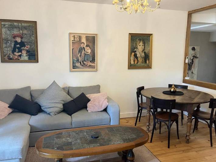 Gîte pour 4 personnes, avec terrasse à Abjat-sur-Bandiat