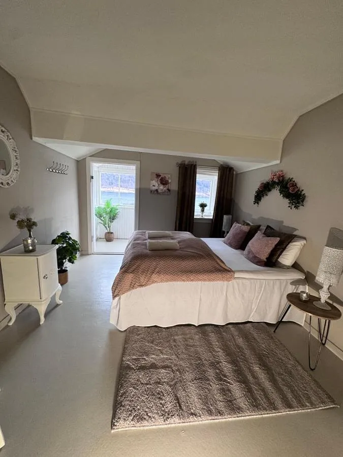 Gästehaus für 2 Personen, mit Garten und Balkon sowie Ausblick - 1