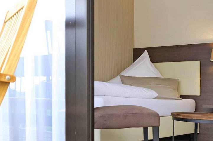 Ferienwohnung für 2 Personen, mit Sauna und Garten in Bad Herrenalb - 3