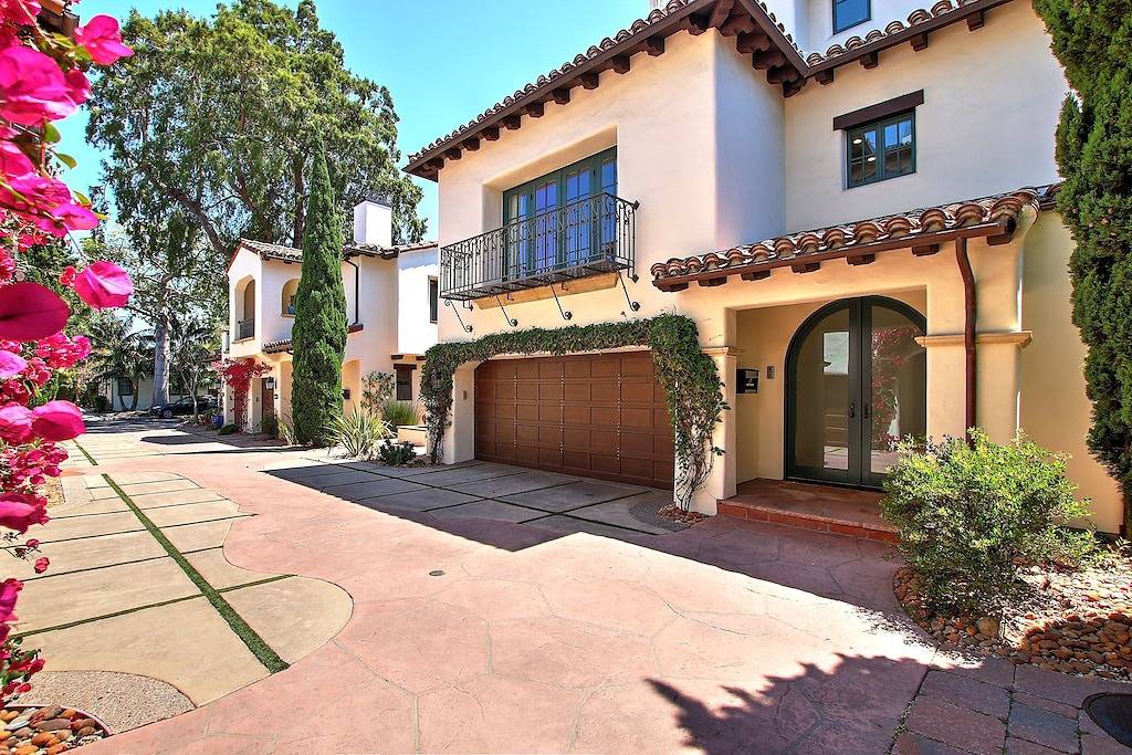 \"Casa Playa\" in the heart of West Beach - impeccably remodeled, with A/C and 2 car garage! in Santa Barbara, Santa Barbara County