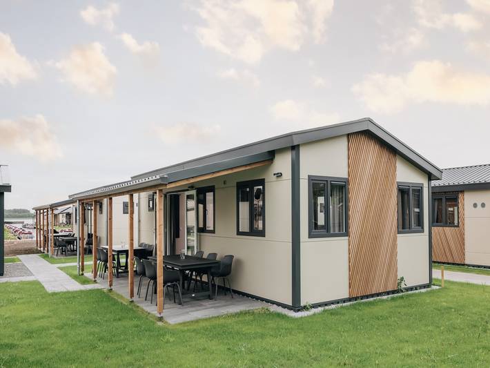 Mooi chalet met ac en sloep in Giethoorn, Nationaal Park Weerribben-Wieden
