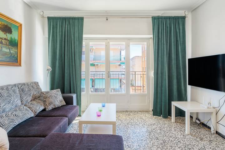 Location de vacances pour 6 personnes, avec Balcon à Santa Pola