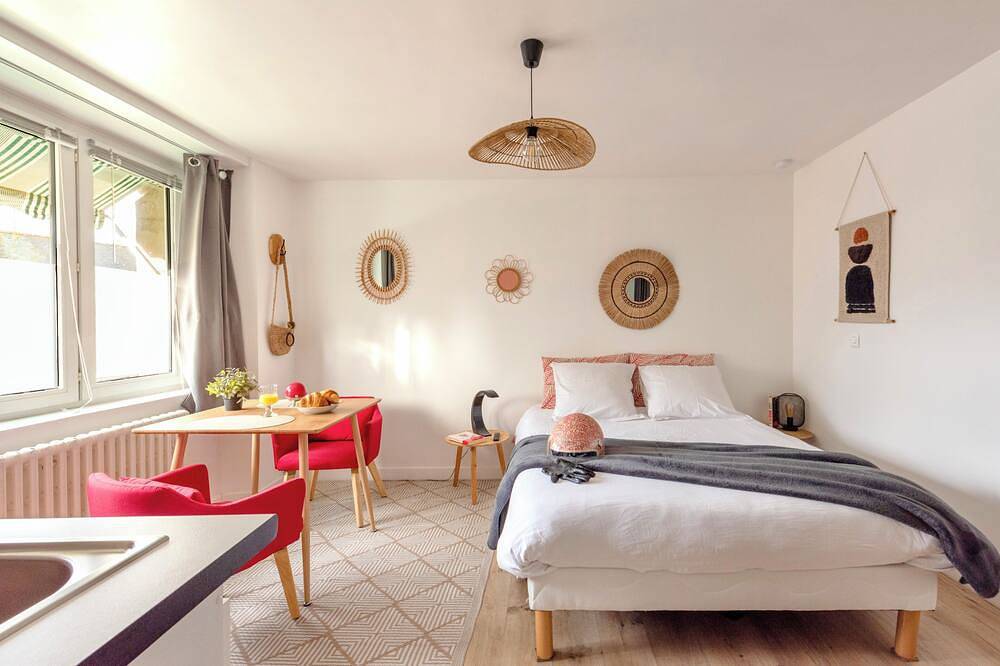 Appartement entier, Studio Le Coquet : lumineux et confortable en plein centre-ville- Grand lit in Lannion, Ceinture Dorée
