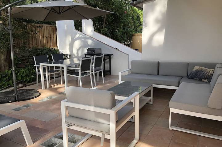 Appartement entier, Le Lotie Appartement T2-35m2 Climatisé Vue Mer Balcon Terrasse in Hyeres, Parc national de Port-Cros