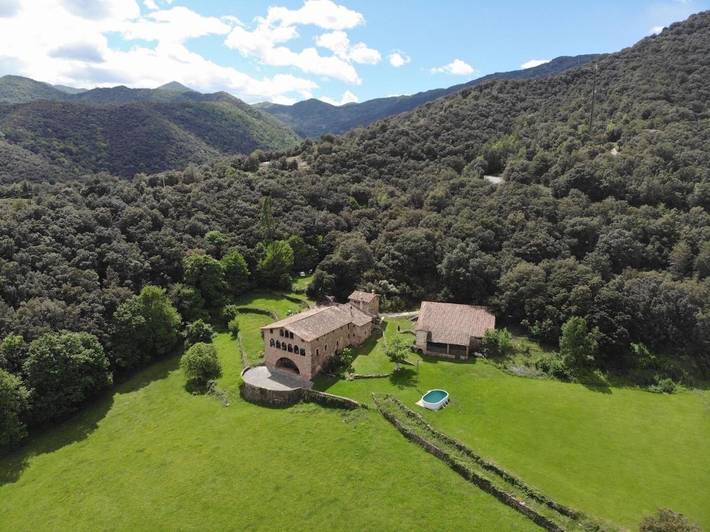 Casa rural para 5 personas, con Balcón y Terraza además de Jardín y Piscina en Vall de Vianya