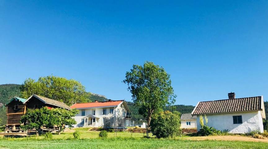 Maison d’hôte pour 4 personnes, avec jardin et vue, animaux acceptés