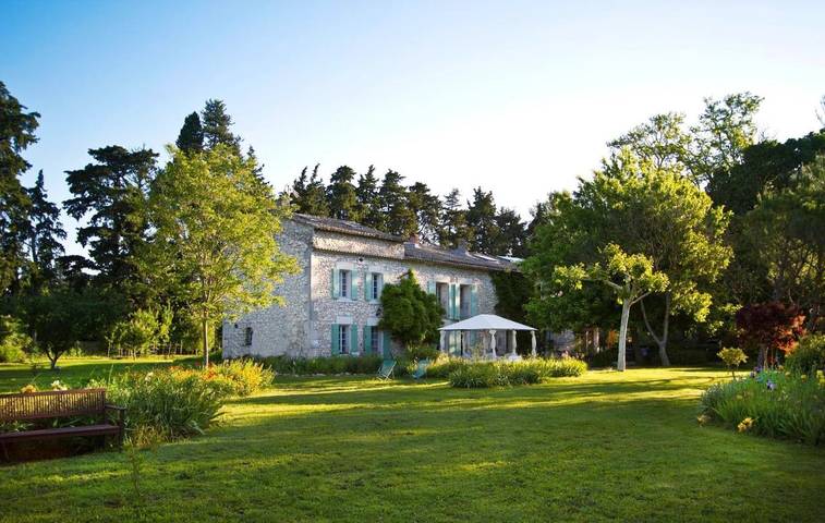 Location de vacances pour 3 personnes, avec piscine ainsi que jardin et vue à Plan-d'Orgon - 2