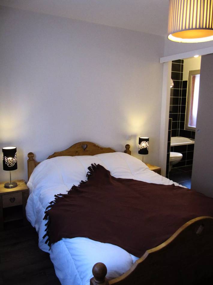 Chalet camp de base pour tribu, sportif,wifi,5 ch in Le Lioran, Laveissière