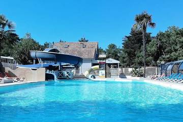 Camping pour 4 Personnes dans La Faute-sur-Mer, Vendée, Photo 4