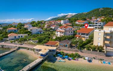 Ferienwohnung für 2 Personen, mit Terrasse auf Rab