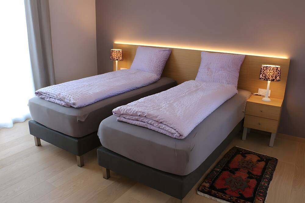 Holiday Home 'Maison Les Hirondelles' with Shared Pool, Wi-Fi and Air Conditioning in Mirabel-aux-Baronnies, Nyons region