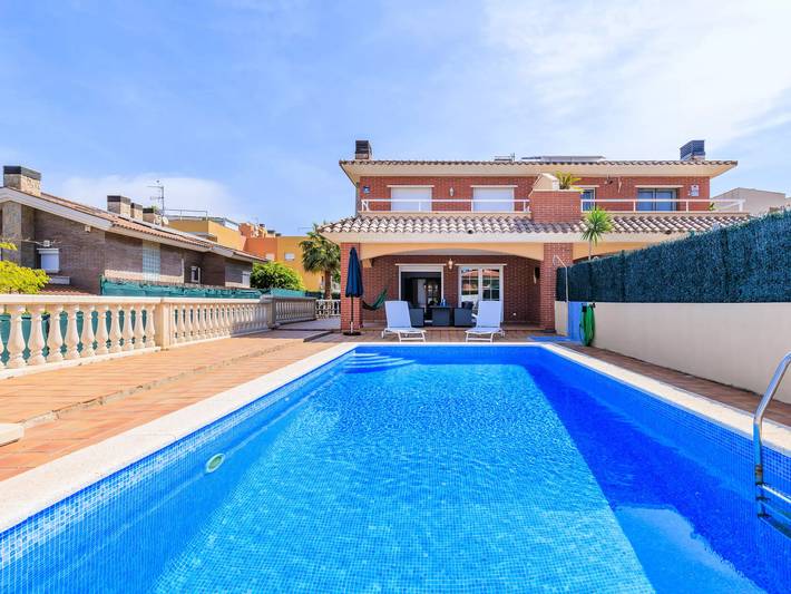 Casa rural para 9 personas, con jardín, Se admiten mascotas en Salou - 2