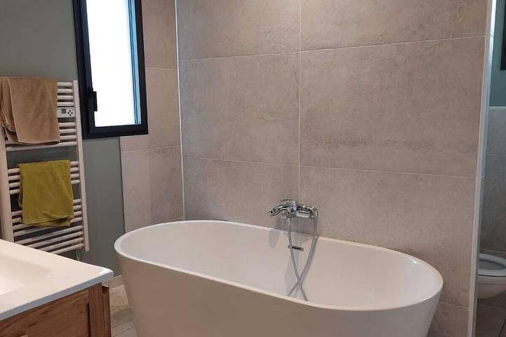 Location de vacances pour 5 personnes, avec jardin et terrasse à Chusclan - 4