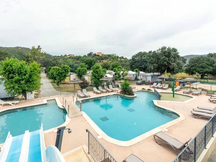 Camping pour 8 personnes, avec terrasse et piscine, animaux acceptés à Bormes-les-Mimosas - 3