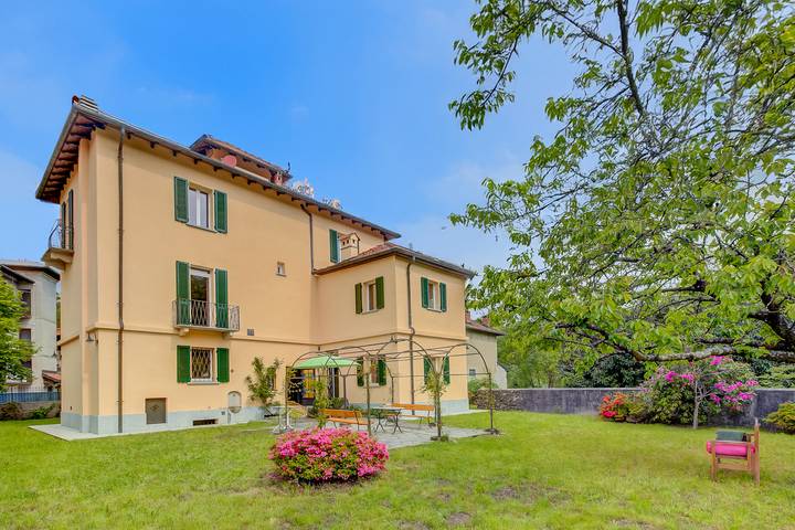 Villa für 7 Personen, mit Balkon, kinderfreundlich am Lago Maggiore