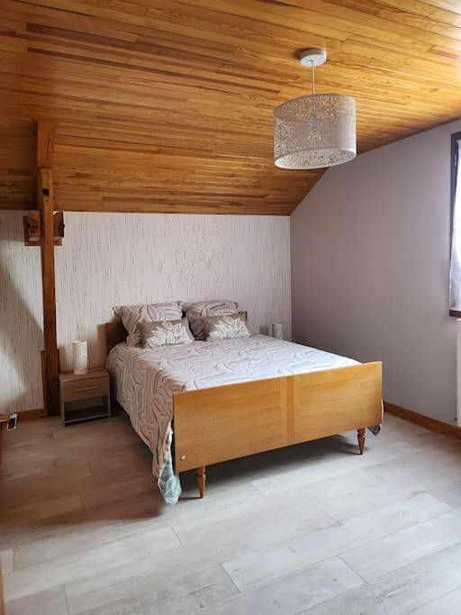 Location de vacances pour 8 personnes, avec terrasse ainsi que jardin et vue dans La Fage-Saint-Julien - 4