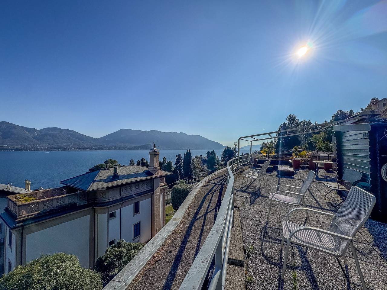Ganze Wohnung, Vera apartment with wonderful terrace lake view in Oggebbio, Oggebbio Gemeinde