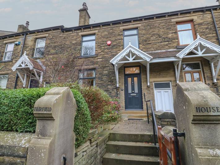 Holiday rental for 5 people, with garden in Huddersfield