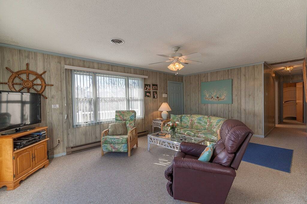 Ein Haus Zum Strand! Lg 3Br, 2Ba Einfamilienhaus Für 8 Schlafen Zu Fuss In Die Stadt! in Fenwick Island, Sussex County (Delaware)