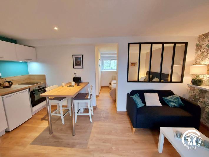 Gîte pour 2 personnes, avec piscine et terrasse dans Mayenne - 2