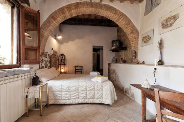 Villa 'La Memoria Del Tempo' met privézwembad, wifi en airconditioning in San Giovanni d'Asso, Montalcino