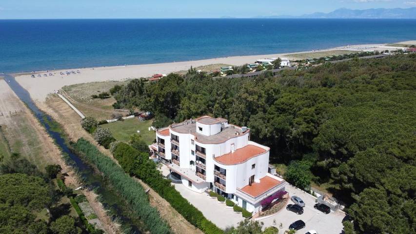 Hotel per 4 persone, con Balcone e Terrazza nonché Giardino e Panorama a Paestum