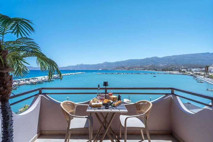 Appart’hôtel pour 2 personnes, avec vue et terrasse, animaux acceptés