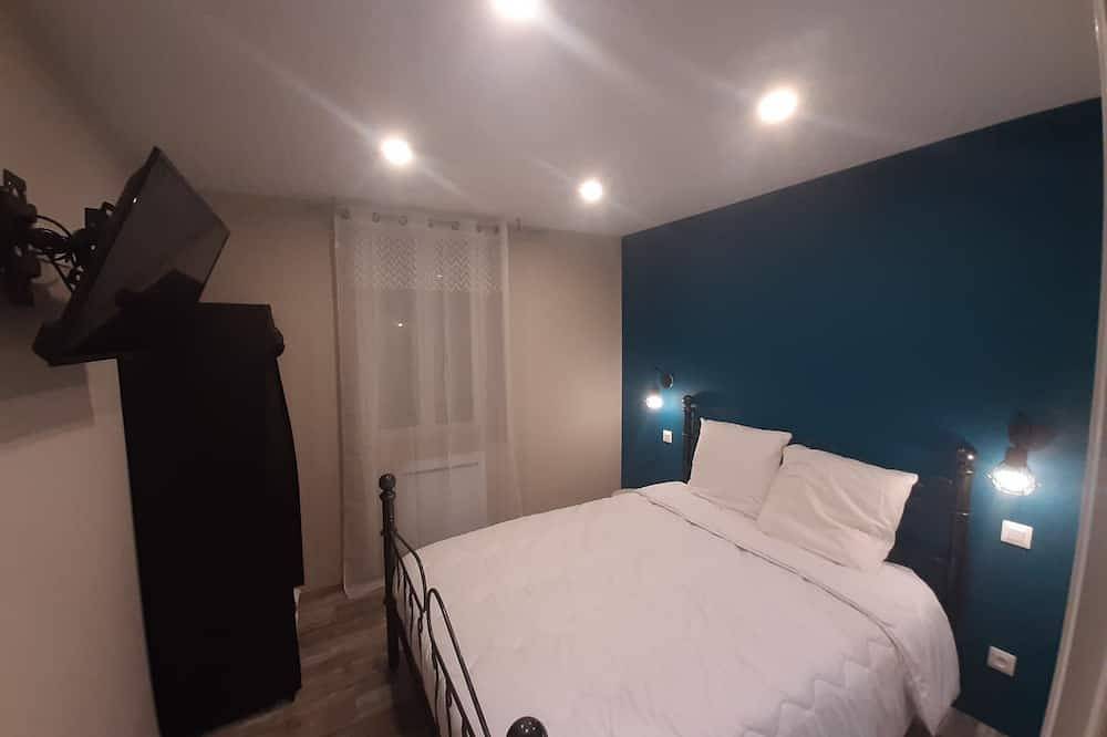 Entire apartment, Les Iris Apt 105, T2 Cosy, 30 m2, 1 bedroom with Tv in Bourg-Saint-Andéol, Privas